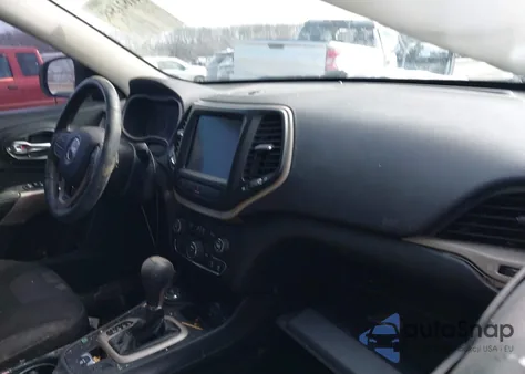 2017 Jeep Cherokee Latitude 4X4 z USA, uszkodzony, nr VIN 1C4PJMCS4HW614669